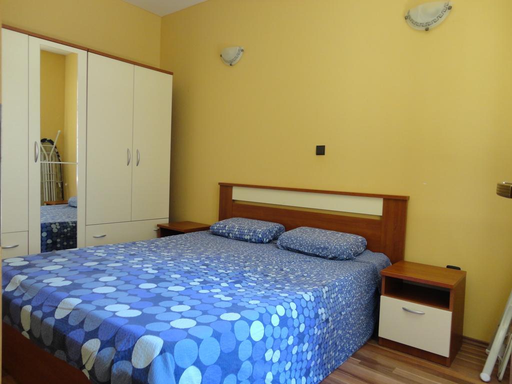 Apartment Ivana Biograd Na Moru Buitenkant foto